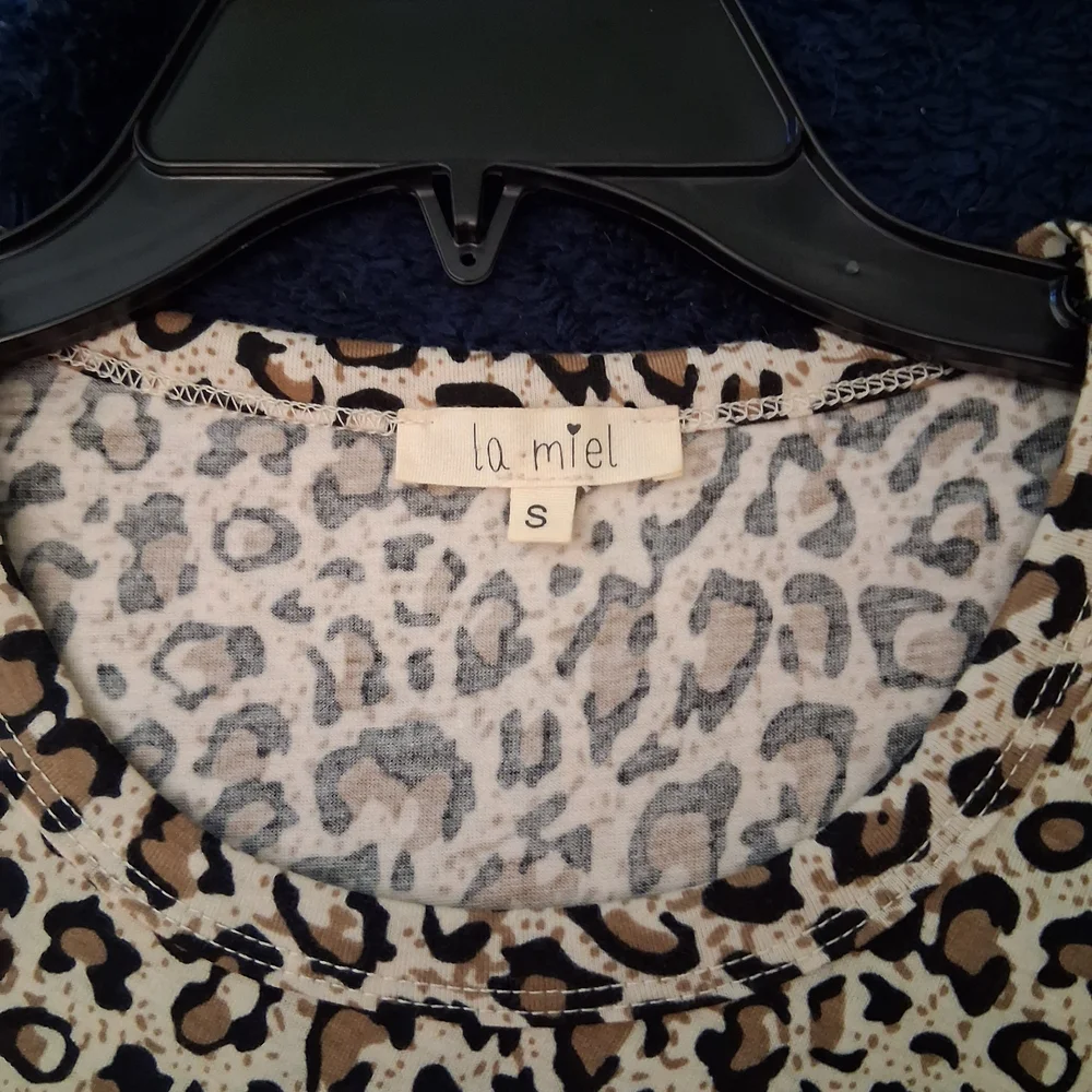 Leopard Print Bodycon Dress - Picture 6 of 6